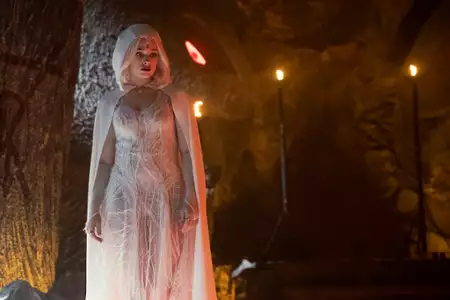 Titans - galeria zdjęć - filmweb
