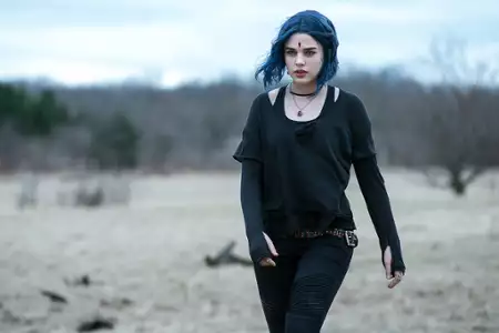 Titans - galeria zdjęć - filmweb