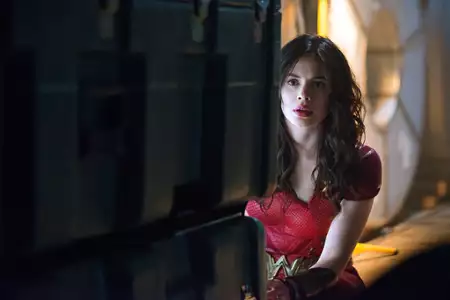 Titans - galeria zdjęć - filmweb