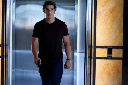 Titans - galeria zdjęć - filmweb