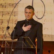 Episodes - galeria zdjęć - filmweb