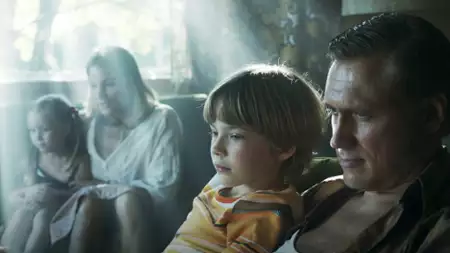 Tumman veden päällä - galeria zdjęć - filmweb