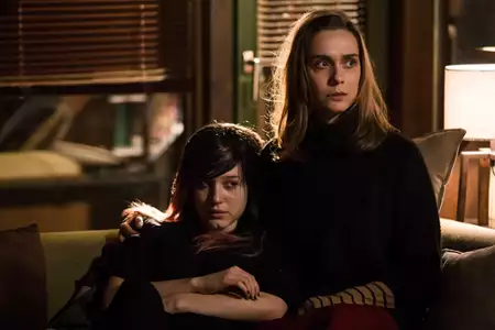 Dziewczyna we mgle - galeria zdjęć - filmweb