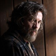 Dziewczyna we mgle - galeria zdjęć - filmweb