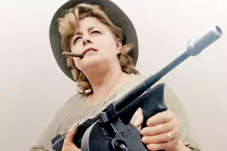 Krwawa mamuśka - galeria zdjęć - filmweb