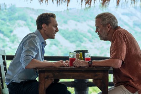 Recenzja Sezonu 2 serialu Nocny recepcjonista