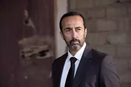 Nocny recepcjonista - galeria zdjęć - filmweb