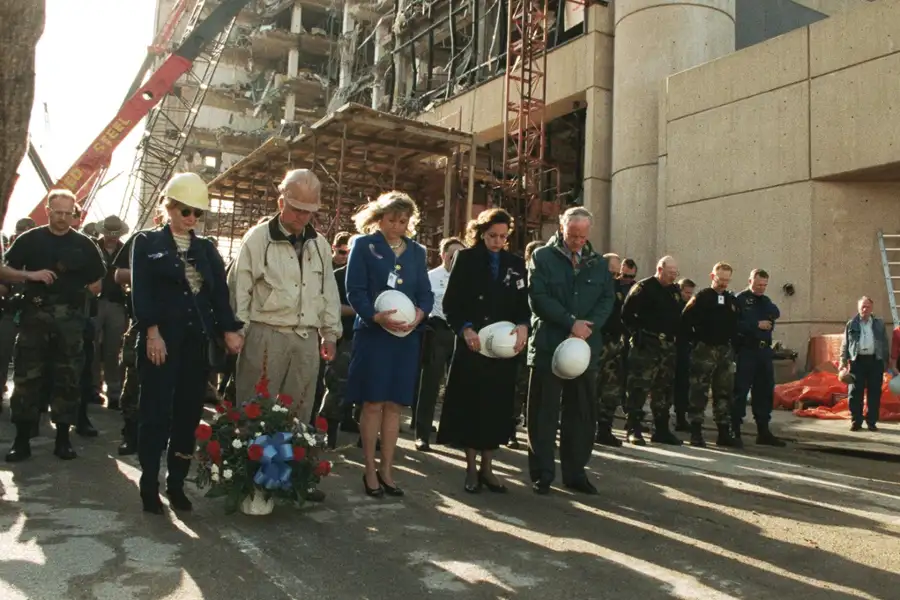 Zamach w Oklahoma City: dzień z życia Ameryki - galeria zdjęć - filmweb