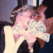 Amerykańska obława: O.J. Simpson - galeria zdjęć - filmweb