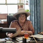 Margo Martindale w Mrs. America