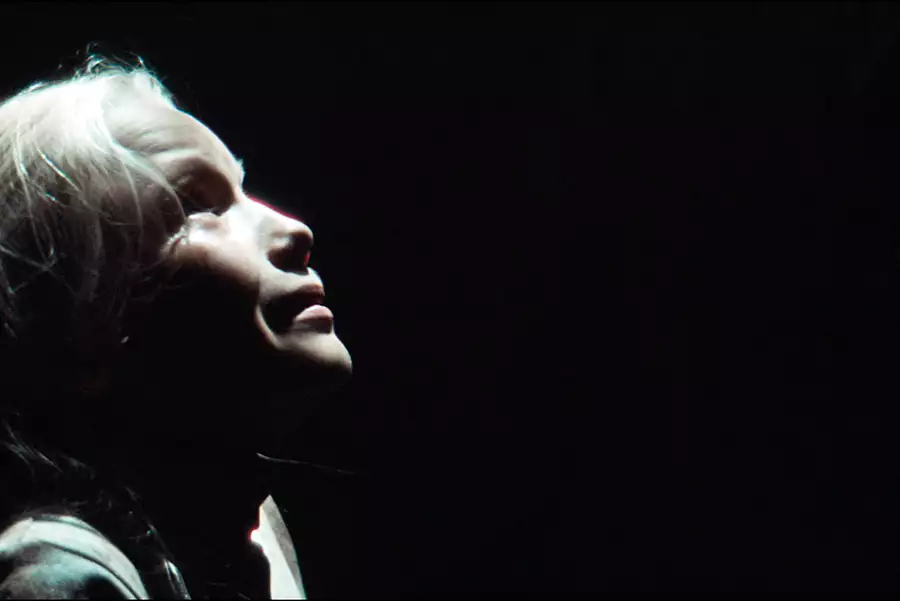 Dół - galeria zdjęć - filmweb