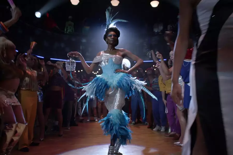 Pose - galeria zdjęć - filmweb
