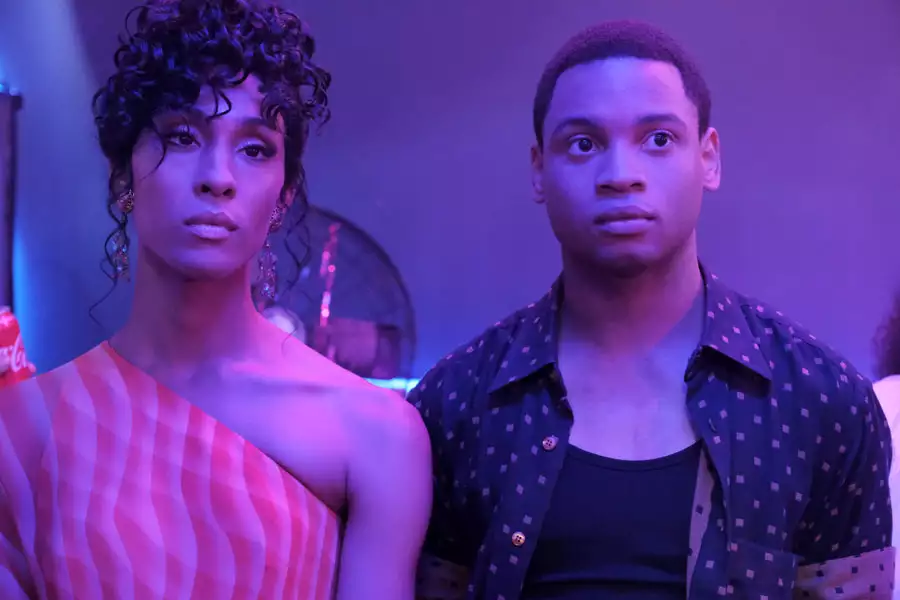 Pose - galeria zdjęć - filmweb
