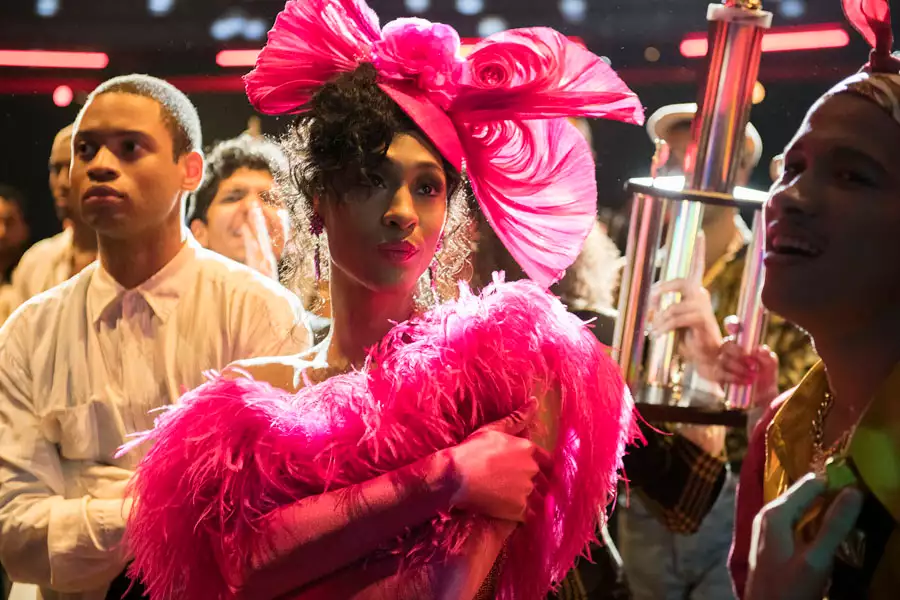 Pose - galeria zdjęć - filmweb