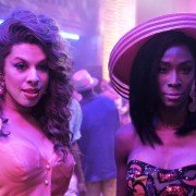 Pose - galeria zdjęć - filmweb