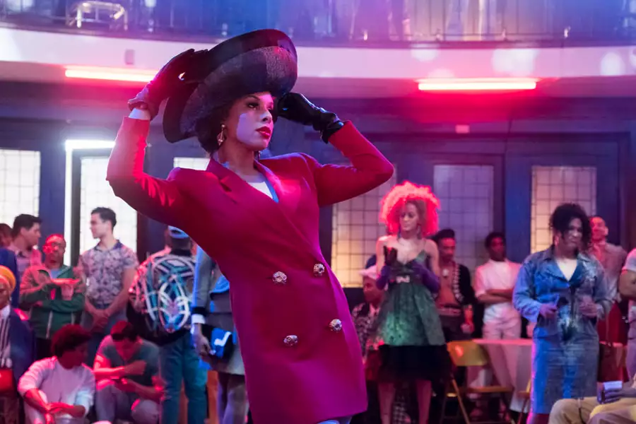 Pose - galeria zdjęć - filmweb