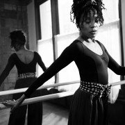 Pose - galeria zdjęć - filmweb