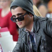 Zapped - galeria zdjęć - filmweb