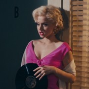 Blondynka - galeria zdjęć - filmweb