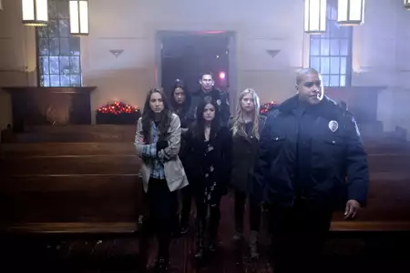 Słodkie kłamstewka - galeria zdjęć - filmweb