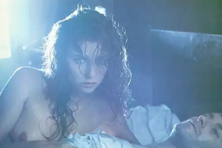 Narwana miłość - galeria zdjęć - filmweb