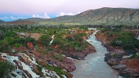 Sezon 1 Odcinek 10 Water, Giver of Life