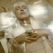Lustrzana maska - galeria zdjęć - filmweb