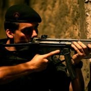 Elitarni - galeria zdjęć - filmweb