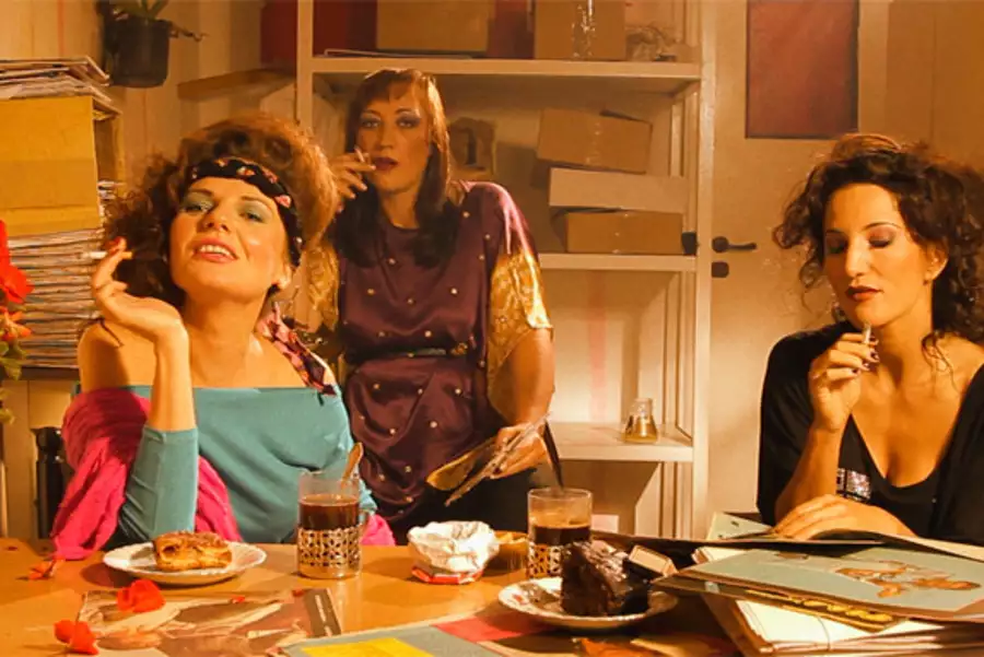 Kanadyjskie sukienki - galeria zdjęć - filmweb