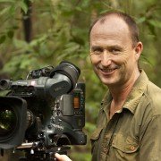 Chimpanzee - galeria zdjęć - filmweb