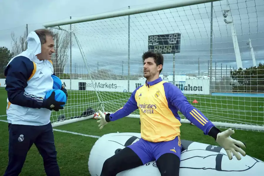 Courtois, powrót numeru 1 - galeria zdjęć - filmweb