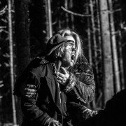 November - galeria zdjęć - filmweb