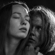 November - galeria zdjęć - filmweb