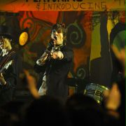 Killing Bono - galeria zdjęć - filmweb