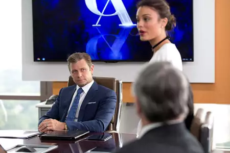Dynastia - galeria zdjęć - filmweb