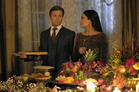 Dynastia - galeria zdjęć - filmweb