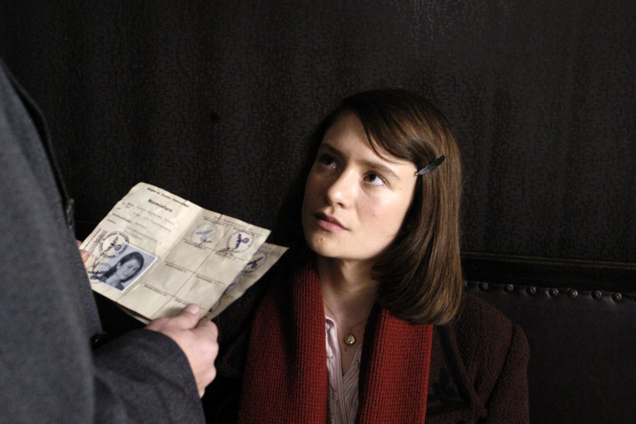 Z podniesionym czołem (recenzja filmu Sophie Scholl - ostatnie dni)