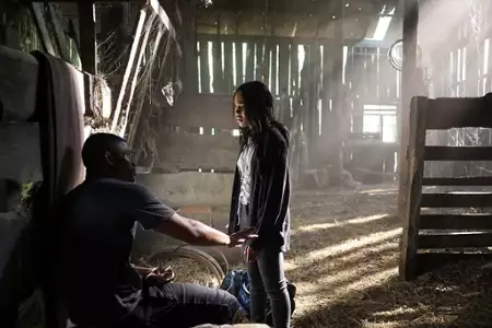 Black Lightning - galeria zdjęć - filmweb