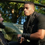 Black Lightning - galeria zdjęć - filmweb