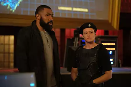 Black Lightning - galeria zdjęć - filmweb