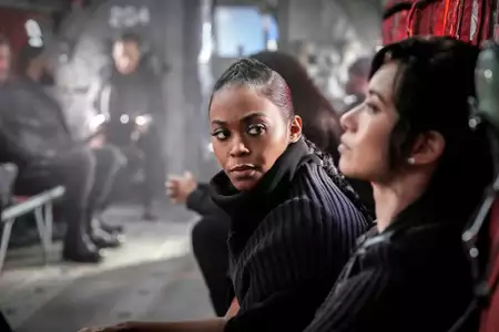 Black Lightning - galeria zdjęć - filmweb
