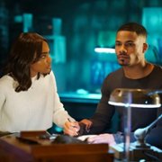Black Lightning - galeria zdjęć - filmweb