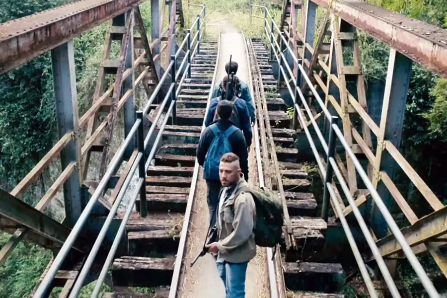 When Heroes Fly - galeria zdjęć - filmweb