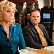 Underbar och älskad av alla (och på jobbet går det också bra) - galeria zdjęć - filmweb