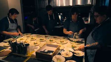 Na ostrzu noża: w pogoni za Gwiazdkami Michelin - galeria zdjęć - filmweb