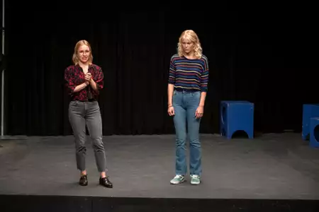 Barry - galeria zdjęć - filmweb