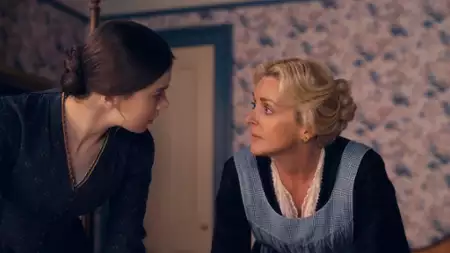Dickinson - galeria zdjęć - filmweb
