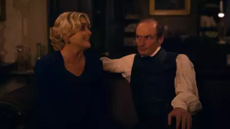 Dickinson - galeria zdjęć - filmweb