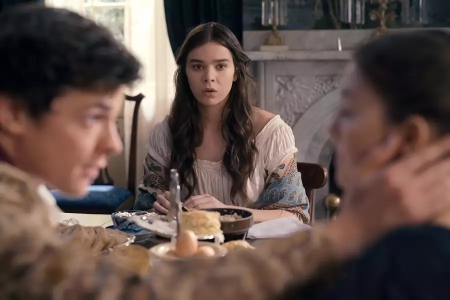 Dickinson - galeria zdjęć - filmweb