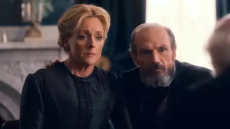Dickinson - galeria zdjęć - filmweb